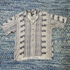Vintage Gray and Cream Patterned Button Down Shirt